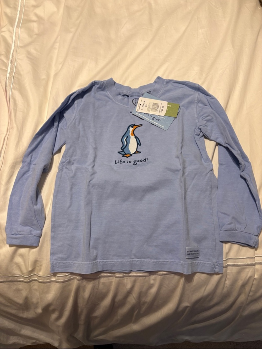 ✨BRAND NEW✨ LIFE IS GOOD LIGHT BLUE LONG SLEEVE GRAPHIC TEE WITH PENGUIN